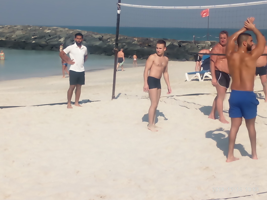 珊瑚海滩度假酒店主图