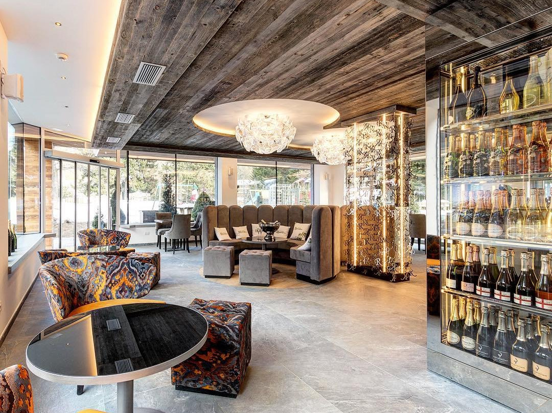 Sparkling Lounge Bar