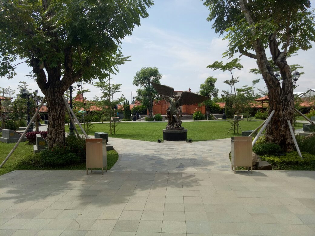 The Catholic Church of Our Lady-井里汶必去景点