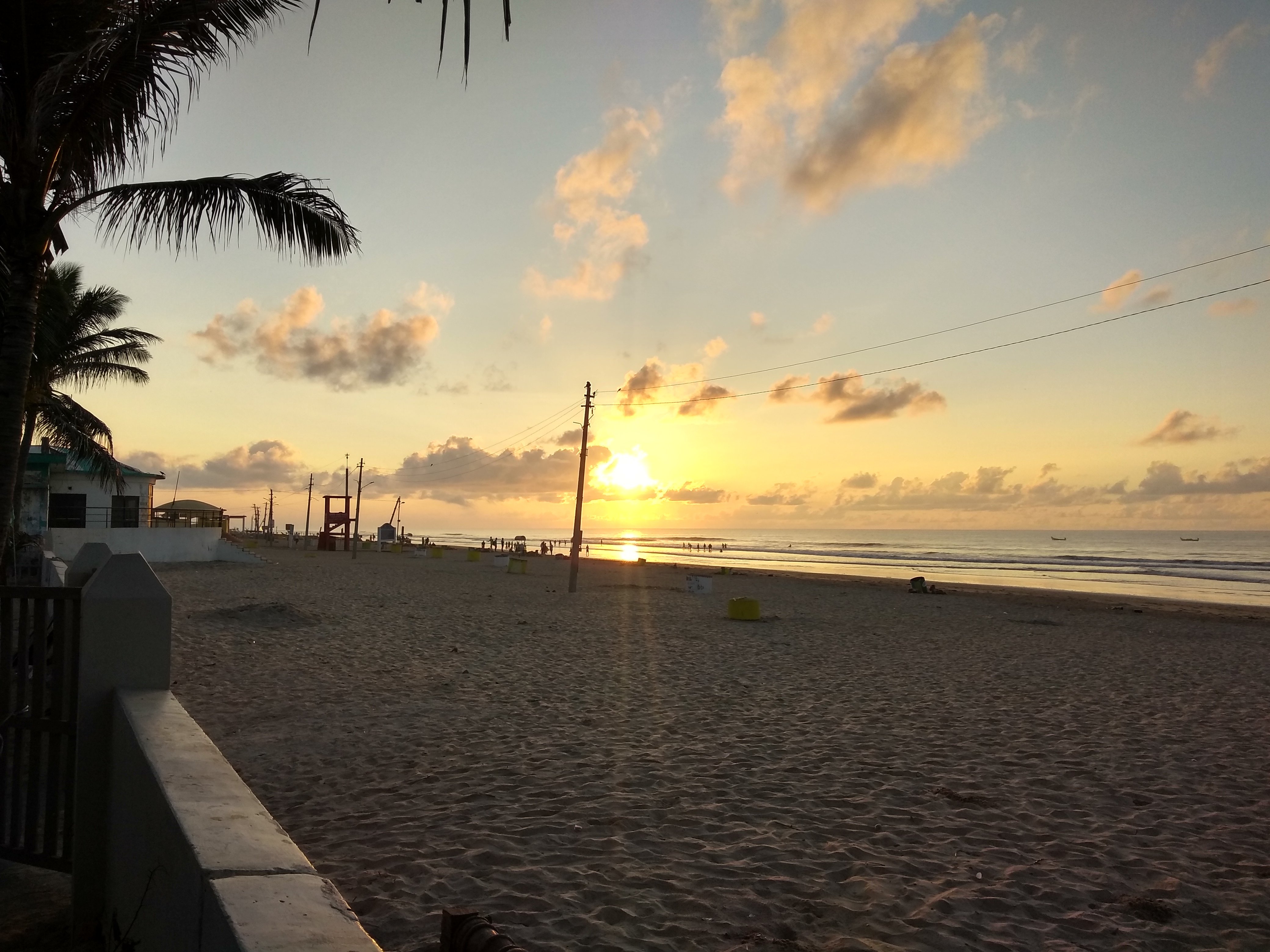 Suryalanka Haritha Beach Resort-泳池