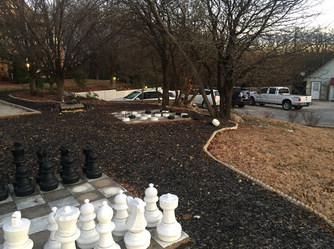 Elm Creek Manor主图