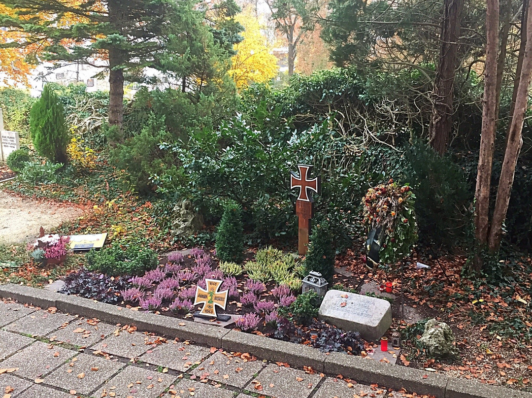 Grave Erwin Rommel-布劳施泰因必去景点