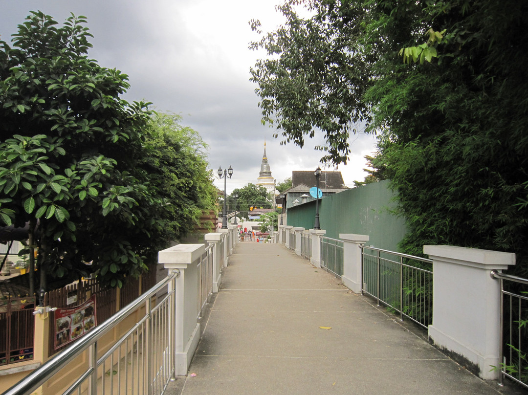 Chansom Memorial Bridge景点图片