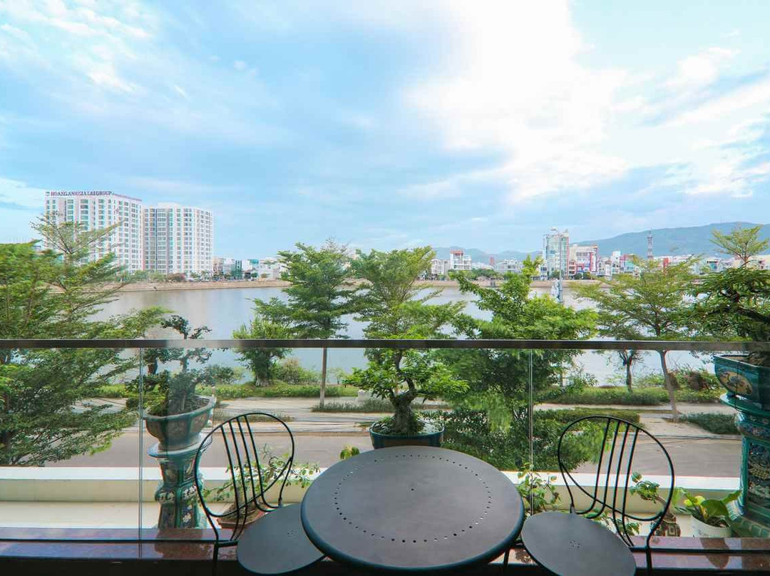 Lake View Hotel & Restaurant主图