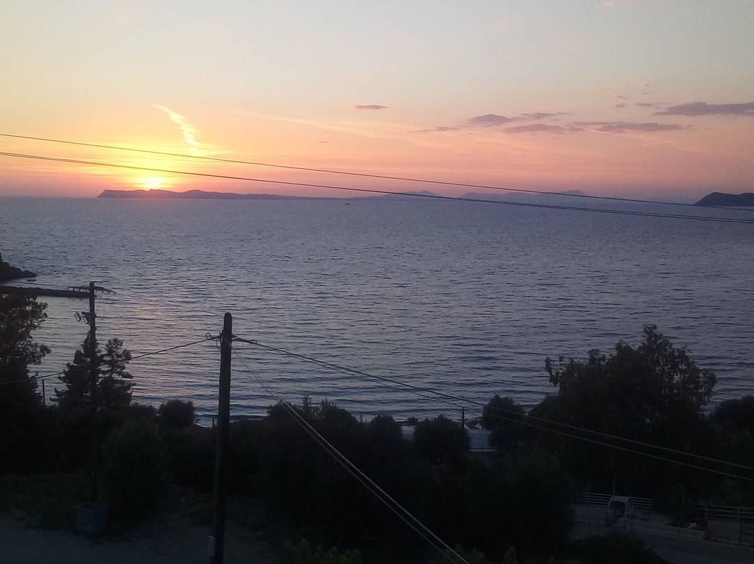 Sunset Apartments主图