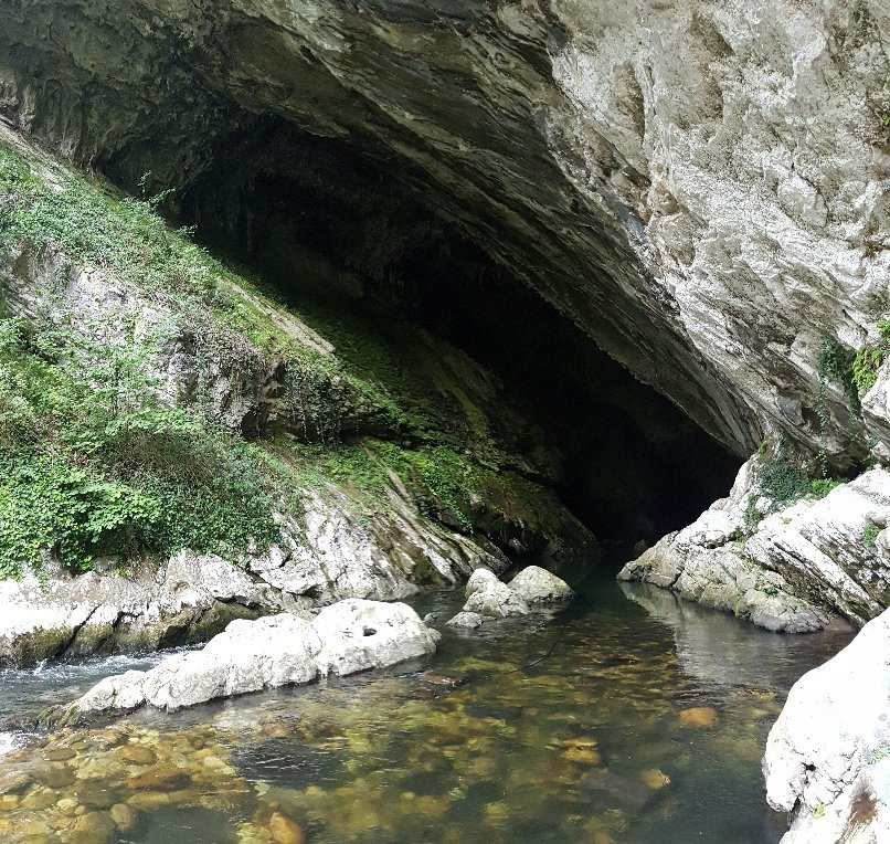 Cueva Deboyu景点图片