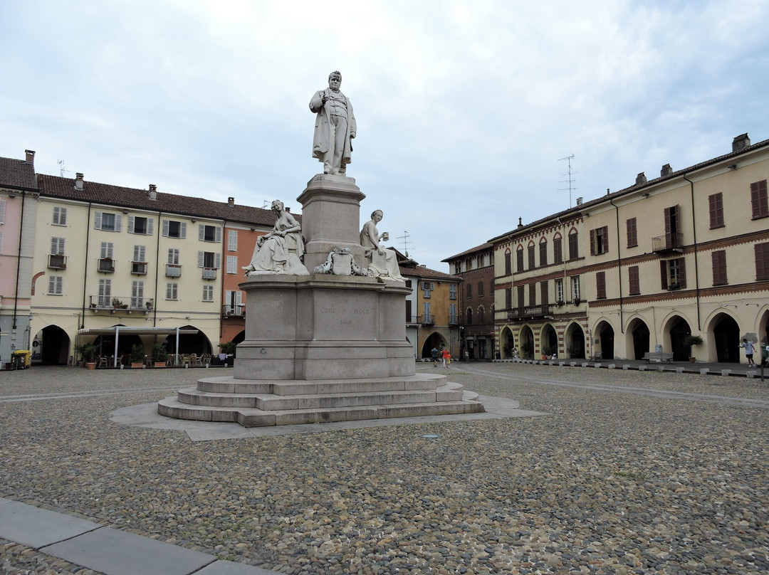 Piazza Cavour景点图片