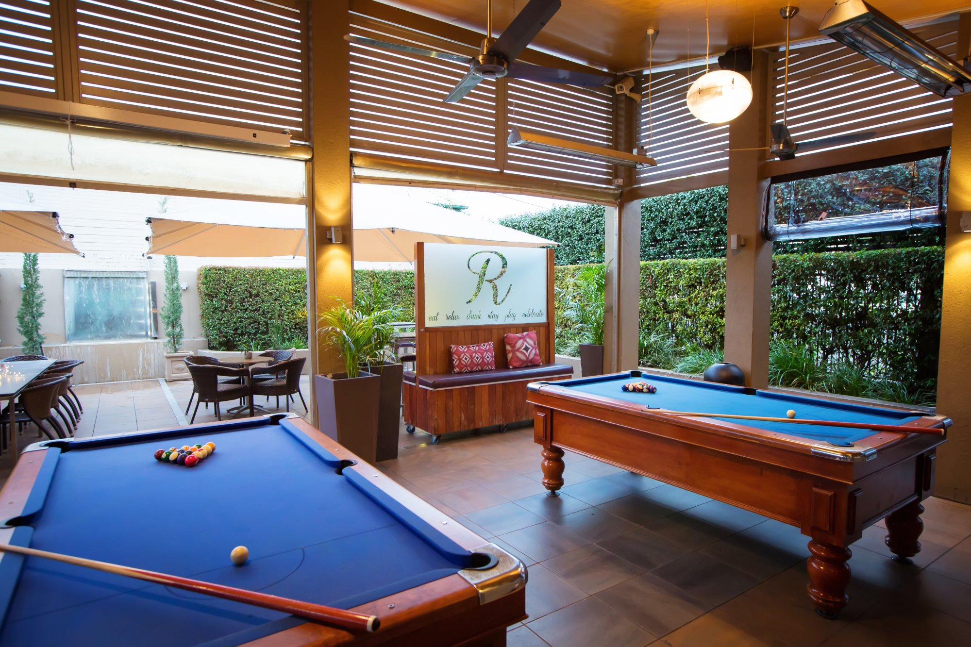 O'Shea's Royal Hotel-官方