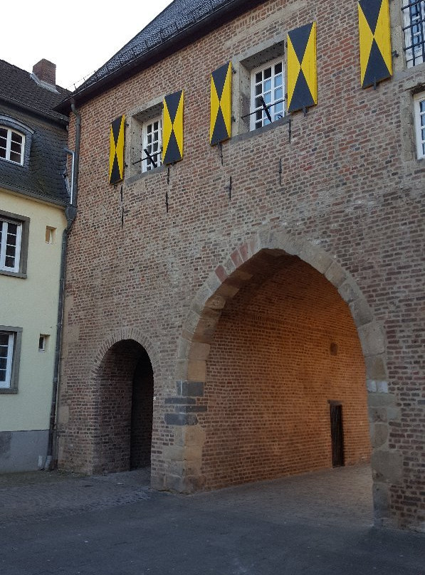 Aachener Tor-Bergheim必去景点