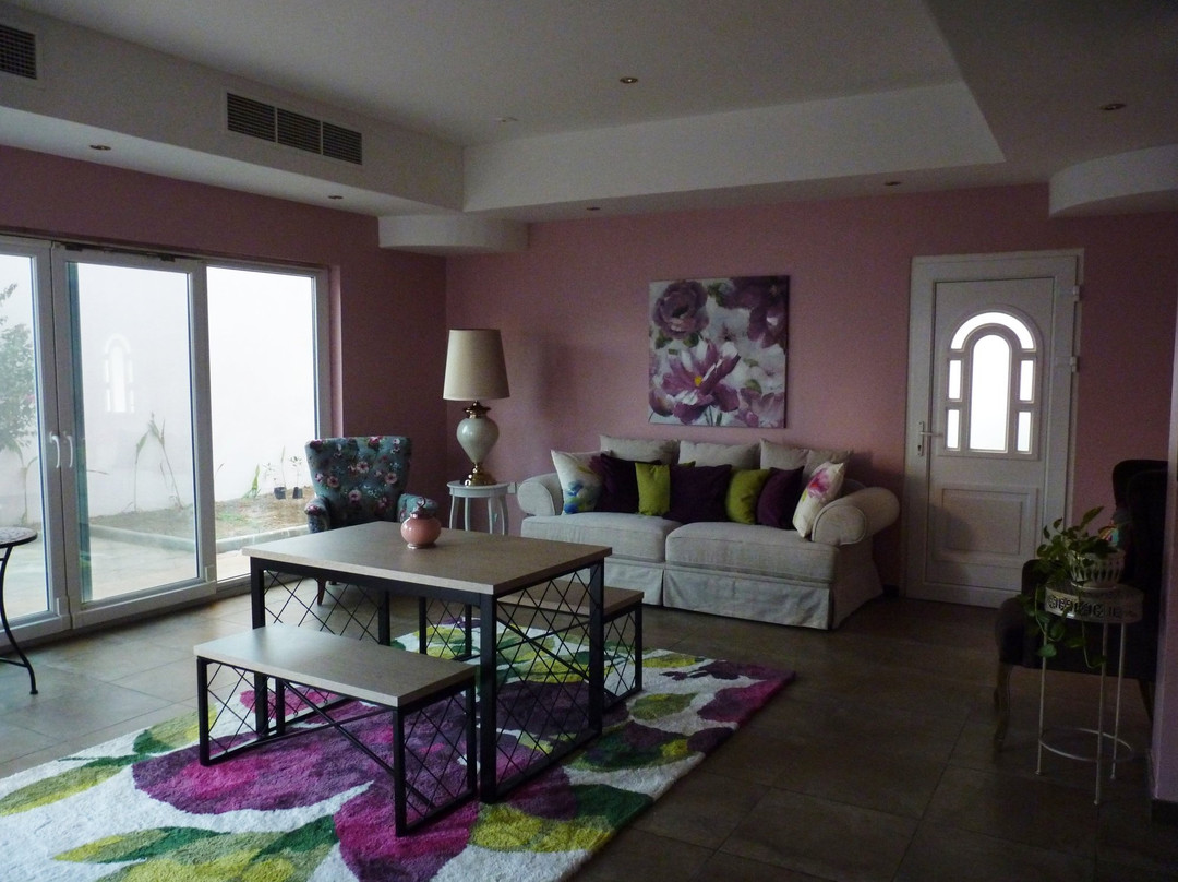 Azaiba酒店住宿-Behlys Boutique