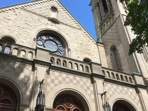 St. Leon Catholic Church-Westmount必去景点