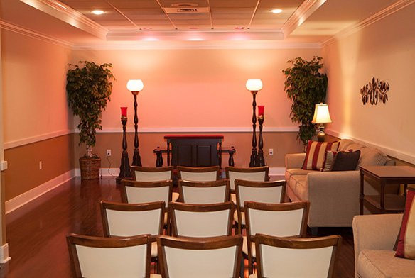 Forest Lawn Funeral Home & Memorial Gardens景点图片
