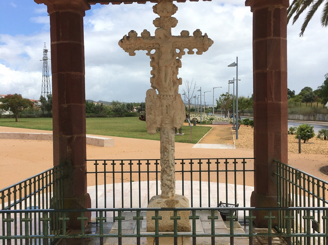Cross of Portugal景点图片