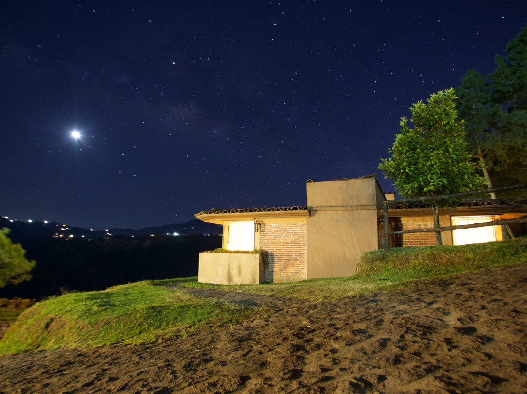 El Mirador Cabanas and Restaurant