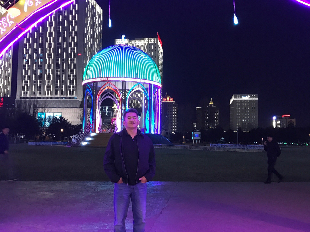 万达广场(体育馆道)-包头市必去景点