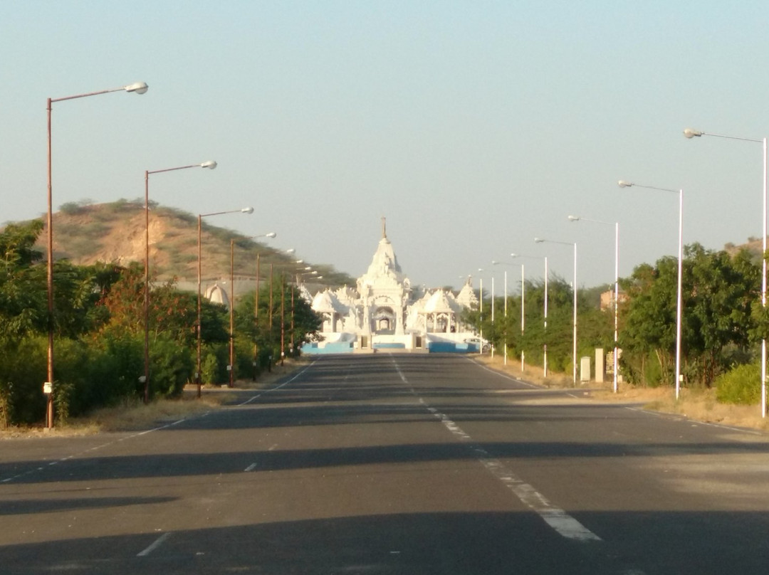 Chintamani Parasnath Jain Temple景点图片