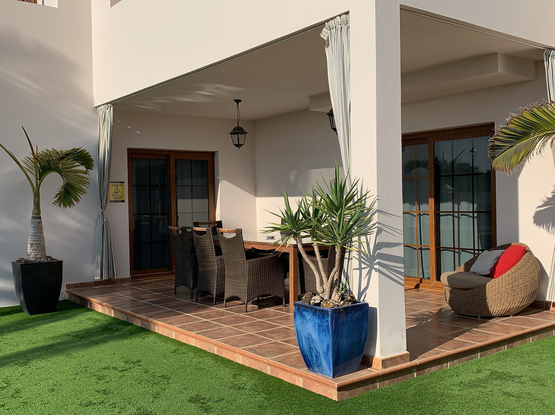 Las Caletas Village Costa Teguise主图