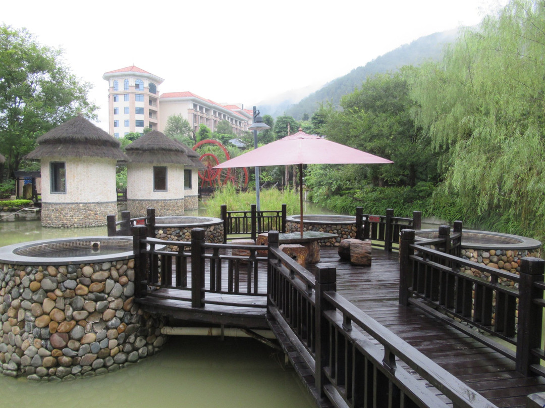 天子温泉旅游度假区珑泊湾大酒店主图