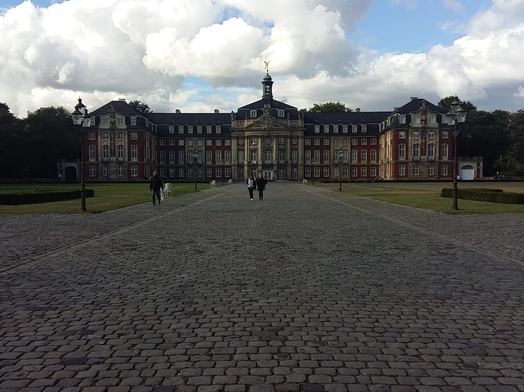 Schloss Münster景点图片