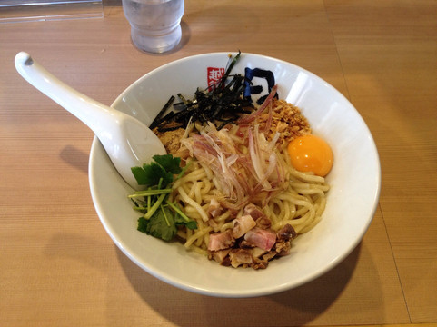 日の出製麺主图