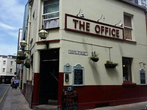 The Office Pub and Karaoke Bar-St. Helier必去景点