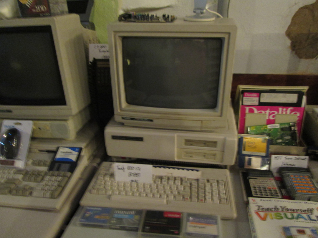 Mr Robot Shop - Museum-Canton必去景点