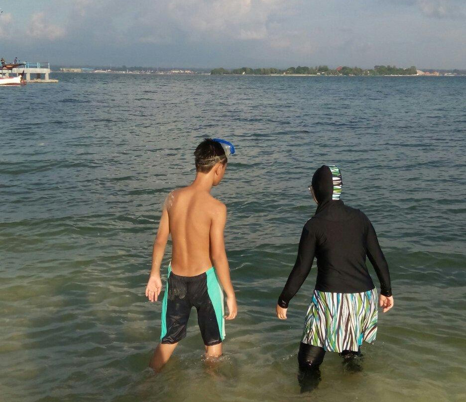 Bandengan Beach景点图片