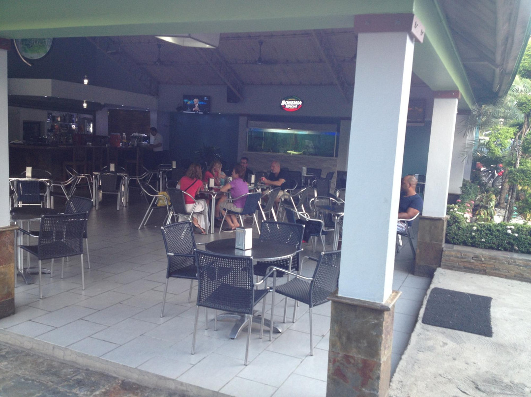 Guayubin餐馆和美食-Cafe Beller