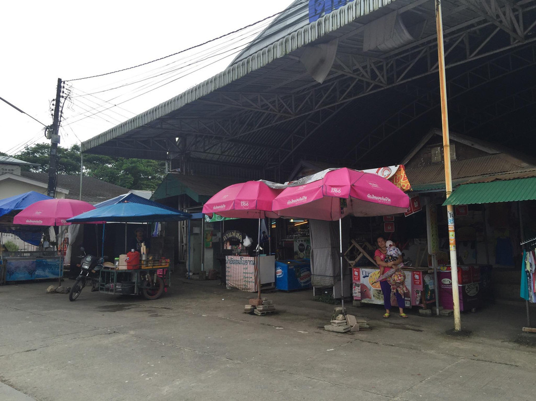 Rim Moei Market-湄索必去景点