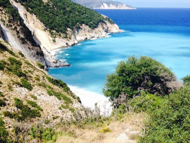 Myrtos Beach-凯法利尼亚岛必去景点