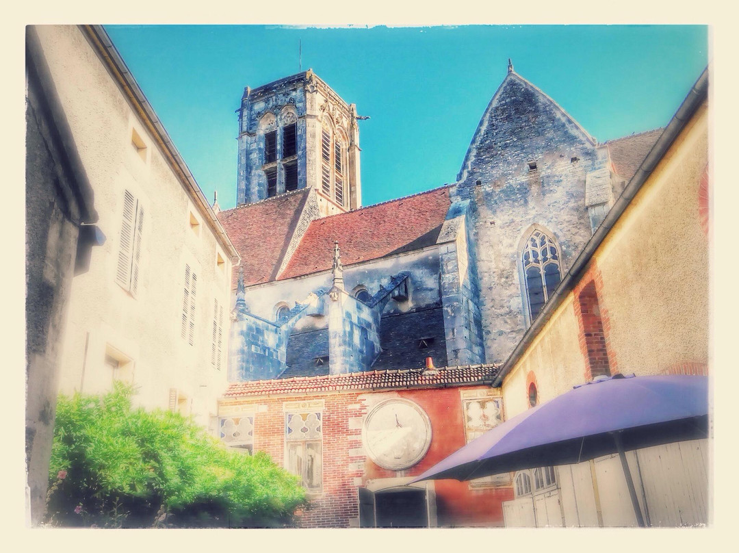 Massangis酒店住宿-Le Tabellion