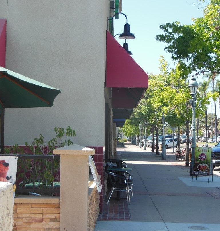 Third Avenue Village-丘拉维斯塔必去景点