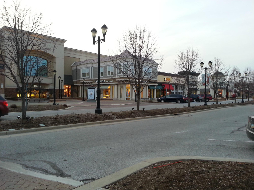 The Shops at Fallen Timbers-莫米必去景点