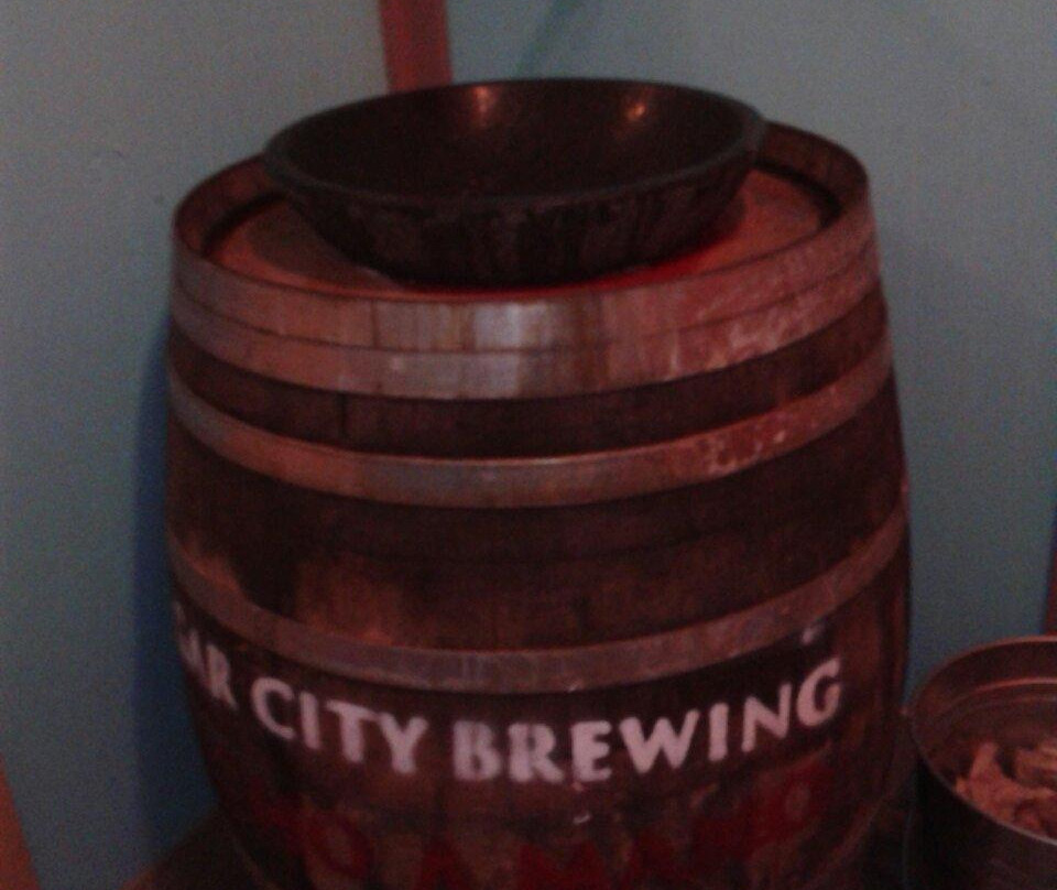 Persimmon Hollow Brewing Company-迪兰必去景点