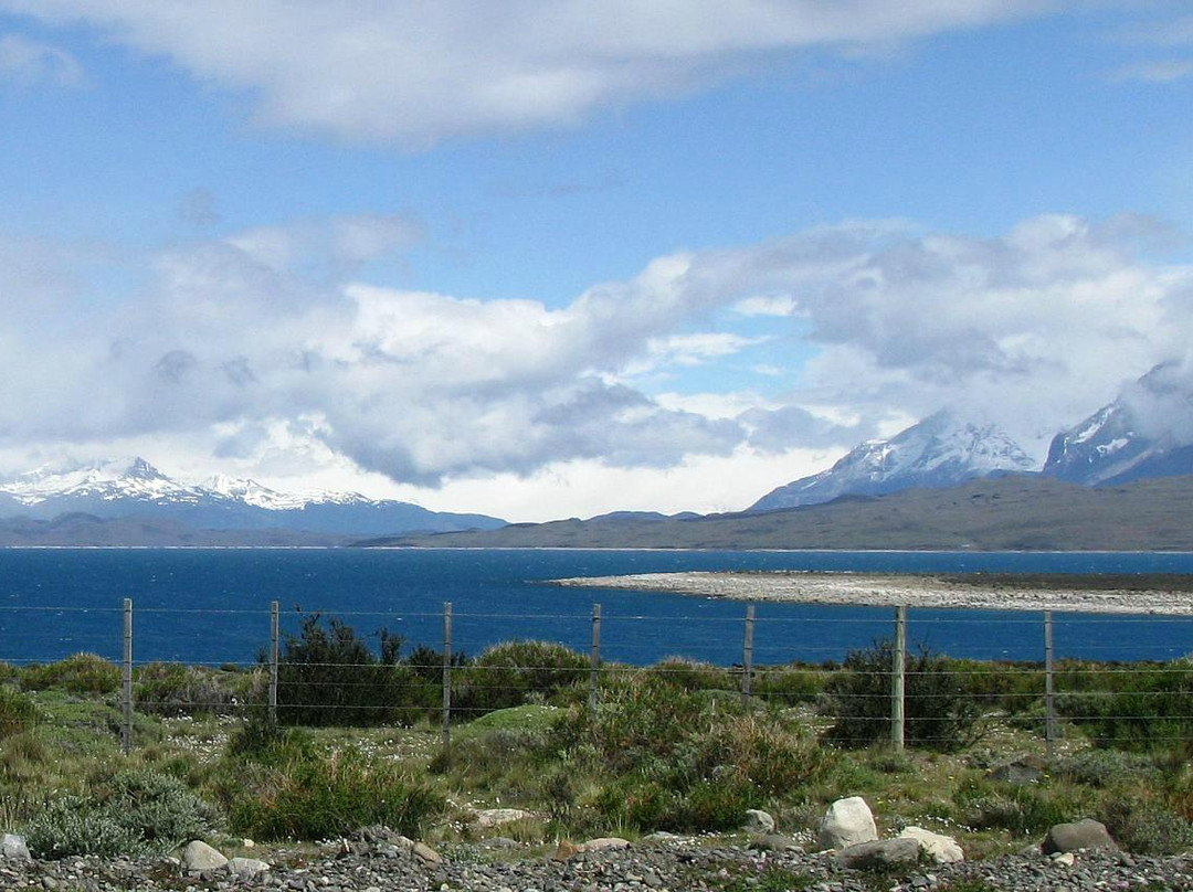 Lago Sarmiento景点图片