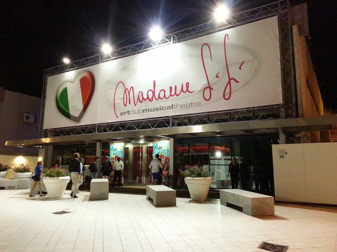 Art Club Disco-代森扎诺-德尔加达必去景点