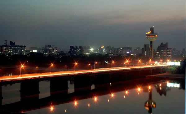 Nehru Bridge景点图片
