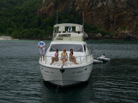 芭提雅快艇租赁-芭堤雅必去景点