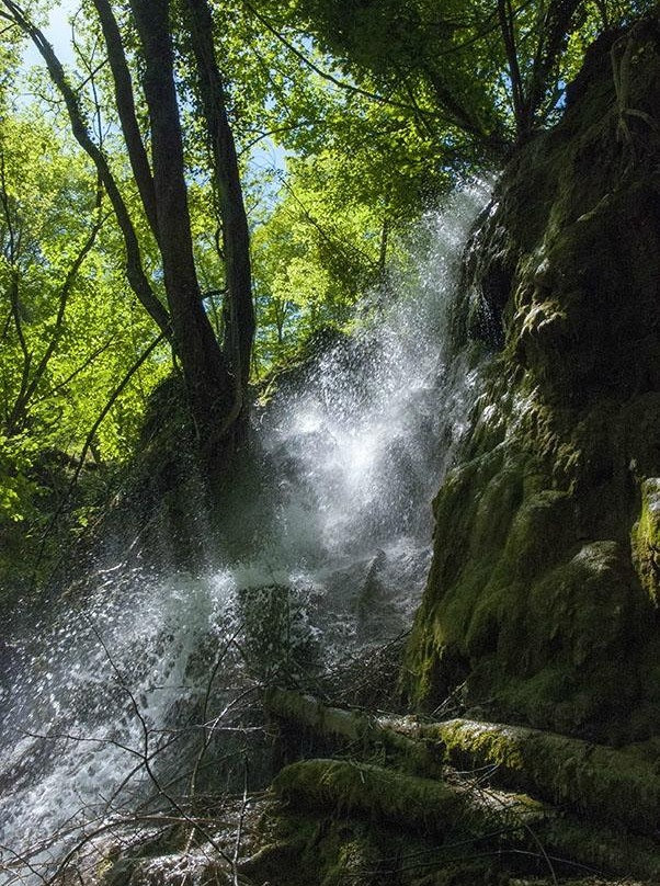 Skra Waterfalls-Skra必去景点