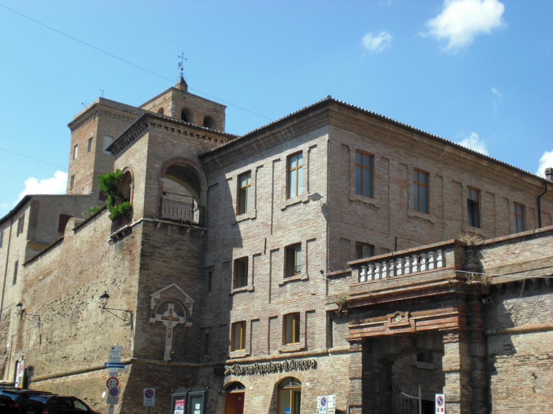 奥西莫旅游景点-Battistero San Giovanni