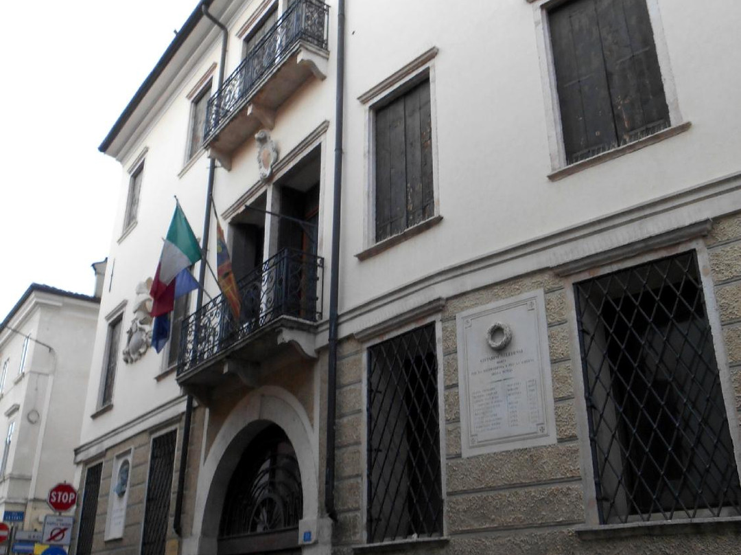 Palazzo Toaldi Capra-斯基奥必去景点