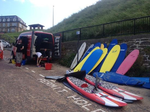 Longsands Surf School-泰恩茅斯必去景点