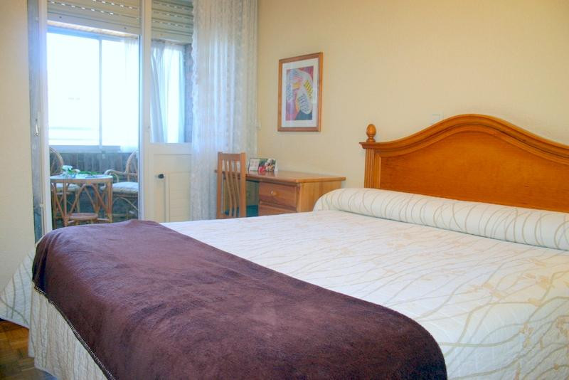 Zizur Mayor酒店住宿-Hostal Abodi