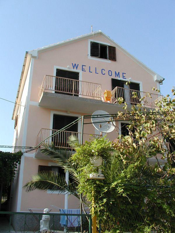 耶尔萨酒店住宿-Villa Welcome