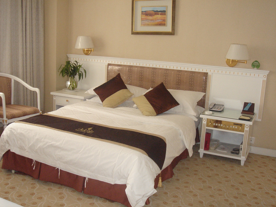 千禧龙大酒店主图