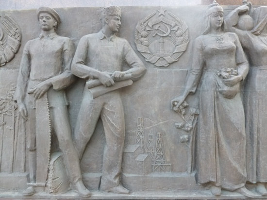 Worker and Kolkhoz Woman-莫斯科必去景点