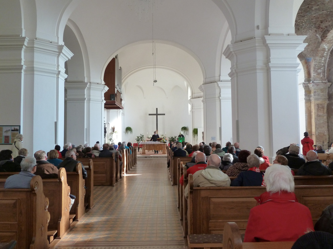 The Church of St. Phillip and St. James景点图片