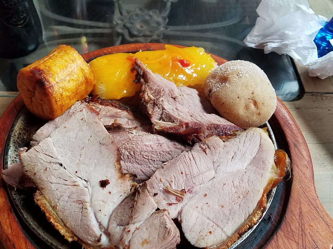 Asadero Restaurante La Casa De La Gallina