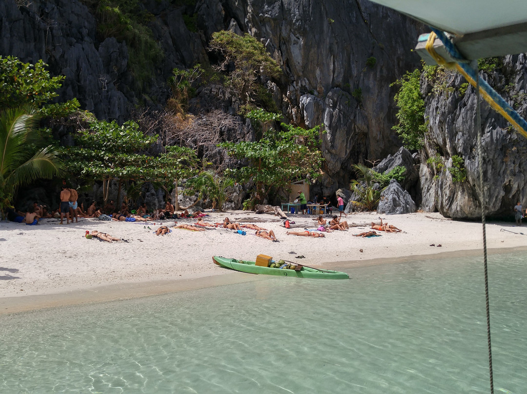Talisay beach-爱妮岛必去景点