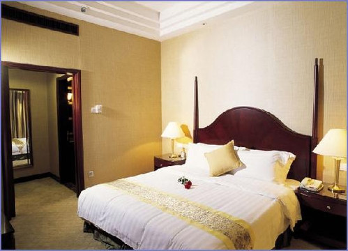 嘉逸皇冠酒店主图